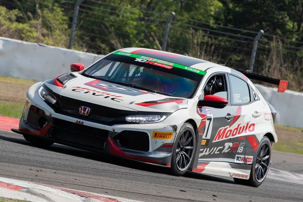 開幕から2連勝！Modulo Racing with DOMEのModulo CIVIC TCR