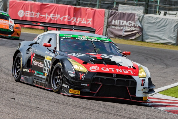 開幕戦を制したGTNET MOTOR SPORTSのY's distraction GTNET GT-R