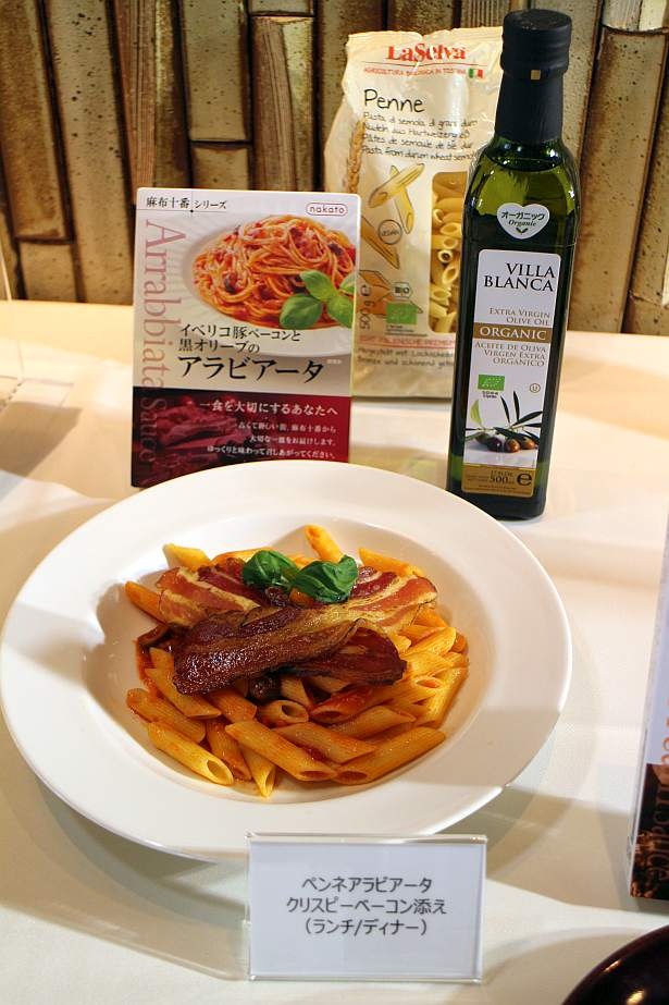 「nakato cafe」では、1人前の洋食シリーズ「麻布十番シリーズ」や、おつまみシリーズ「MAISON BOIRE」を活用したメニューを楽しめる