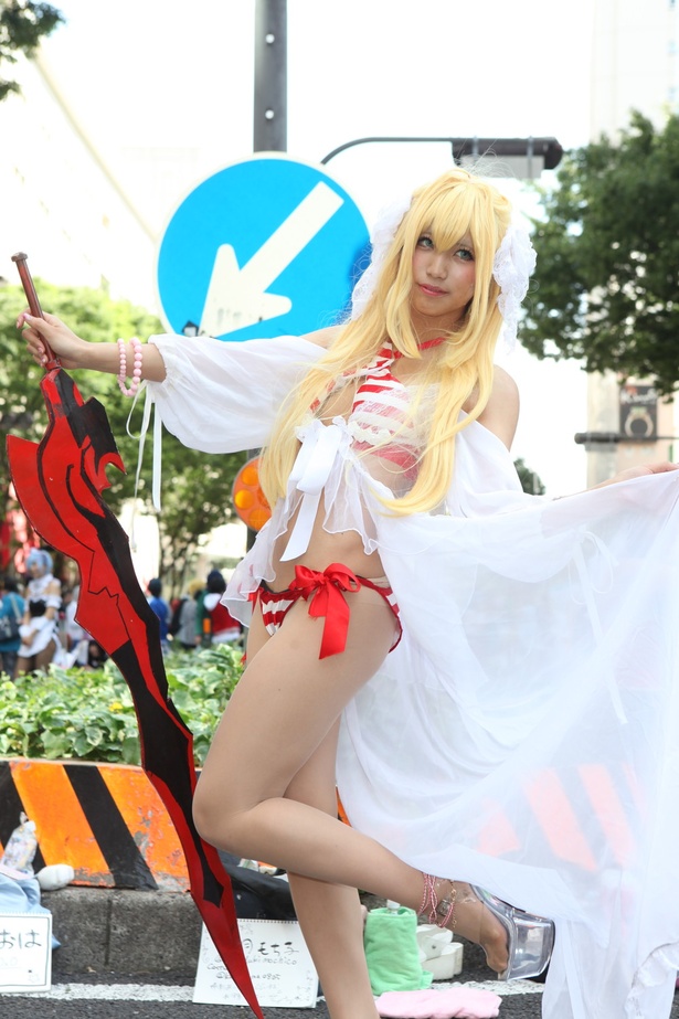 「Fate/Grand Order」のネロ・クラウディウスに扮した望月もち子さん