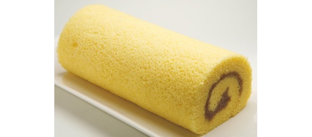 丹沢山吟醸酒の酒粕が入った洋菓子プチベリー（神奈川県・小田原市）の「吟醸ロールケーキ」（1本997円）