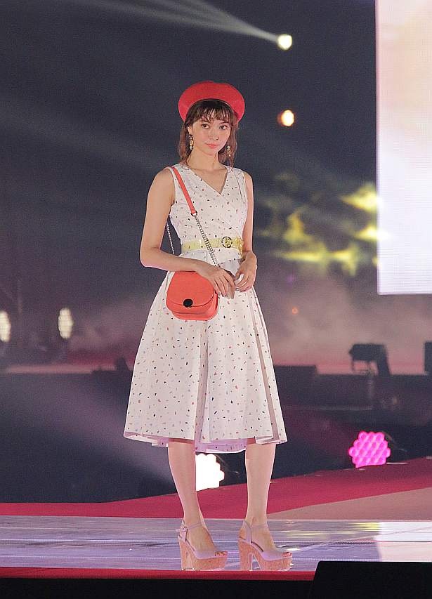 春夏ファッション in GirlsAward 2018 SPRING/SUMMER