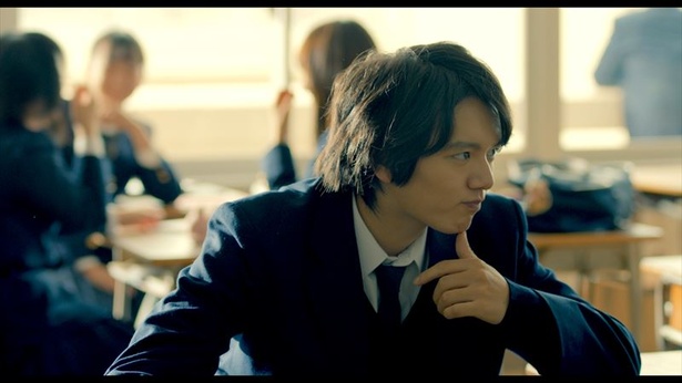 濱田龍臣演じる高校生・祐太は、学校内でイタズラのような小さな反乱を起こしていた