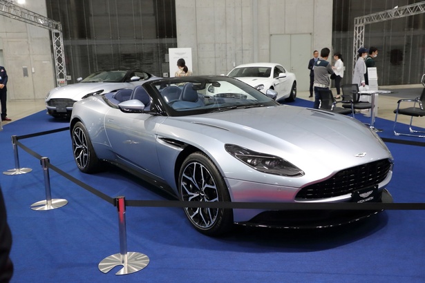「アストンマーチン DB11 ヴォランテ」