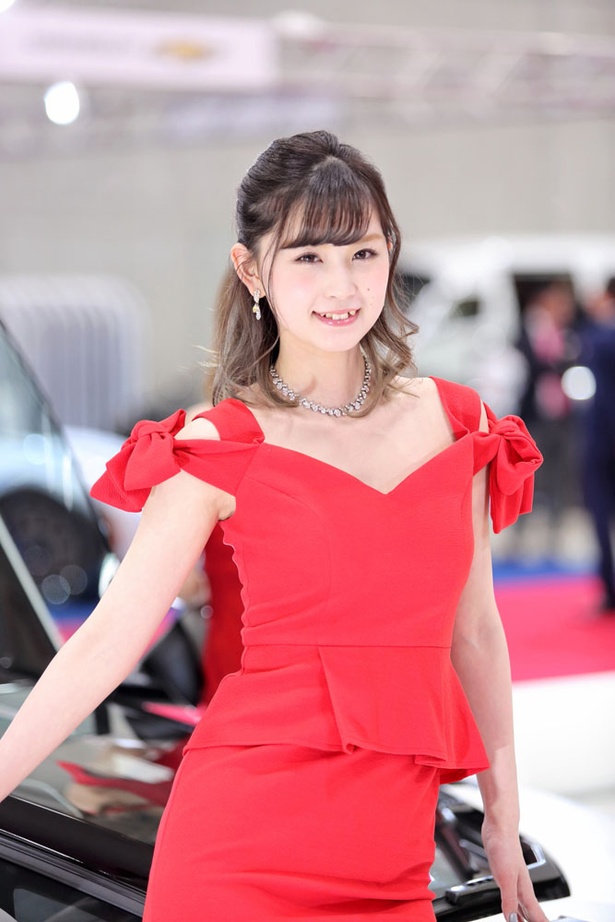 「メガスーパーカーモーターショー2018 in 熊本」で見つけた美人コンパニオン