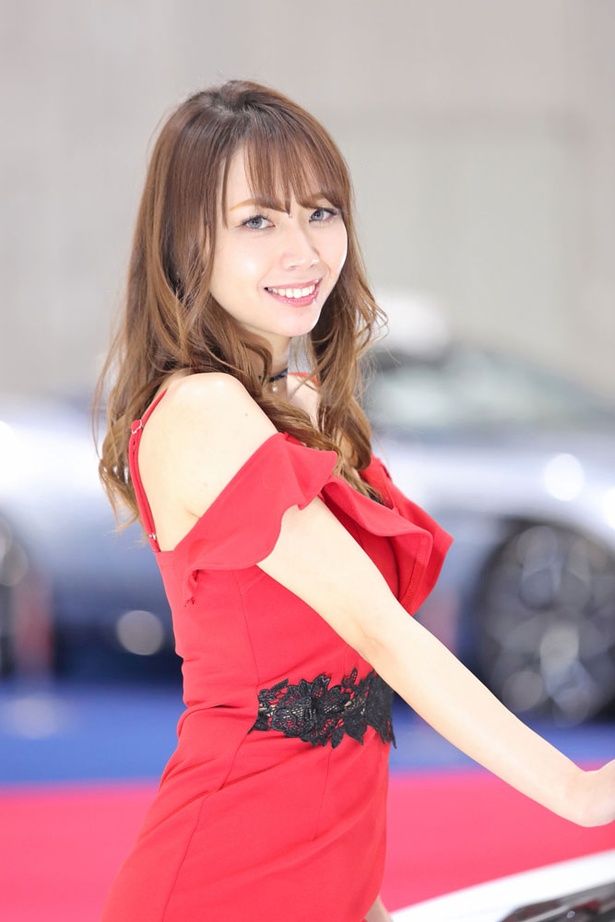 「メガスーパーカーモーターショー2018 in 熊本」で見つけた美人コンパニオン