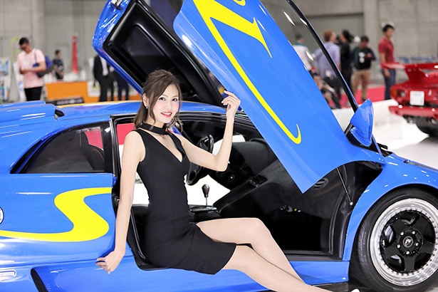 「メガスーパーカーモーターショー2018 in 熊本」で見つけた美人コンパニオン