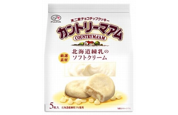 「カントリーマアム（北海道練乳のソフトクリーム）」（158円）は、クリームチーズを練り込んだコクのある濃厚な味わい！