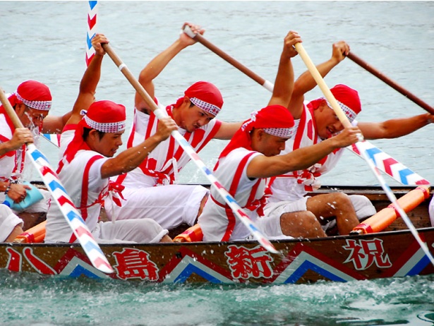 伝統の海の祭り