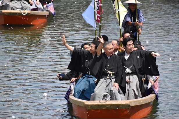 博多の初夏の風物詩「舟乗り込み」が盛大に行われた