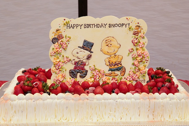 スヌーピーの誕生日をお祝いしよう 帝国ホテル大阪でイベント開催 ウォーカープラス