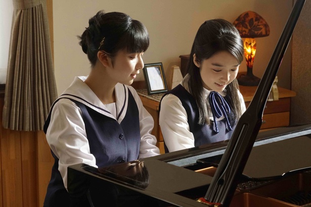 若手注目株の姉妹女優・上白石萌音&萌歌が映画