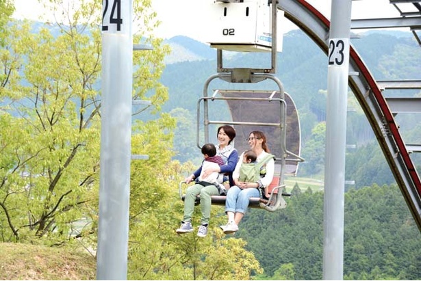 「高取山公園・わんぱく王国」。モノライダー(片道200円)も土曜、日曜、祝日のみ運行する