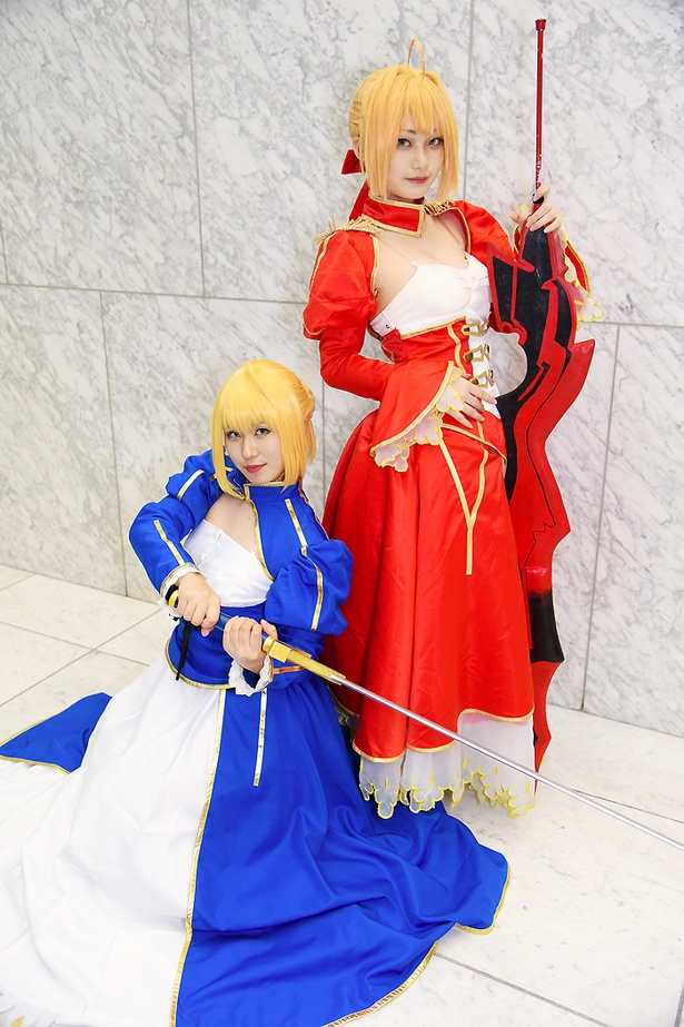 『Fate/Grand Order』のアルトリア・ペンドラゴン(左：アポロさん)と、ネロ・クラウディウス(右：雨路さん)