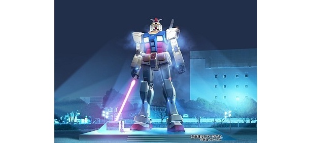 夜はライトアップも。ビームサーベルが光る！