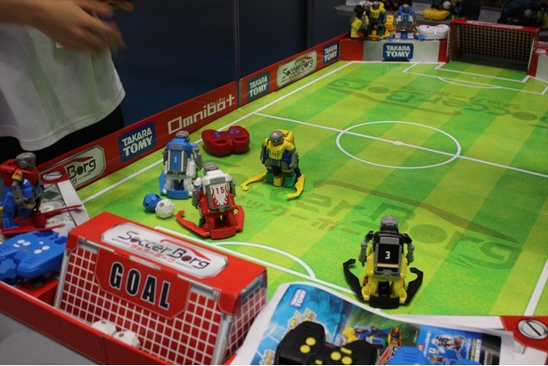 RCサッカーロボット「サッカーボーグ」の実演コーナー