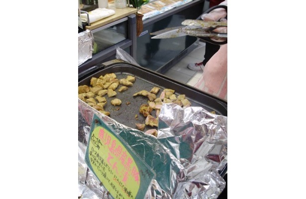 試食もたくさん!　豚肉の味噌漬けやあきたこまち、山形牛まで!! 試食だけでお腹いっぱいになりそう