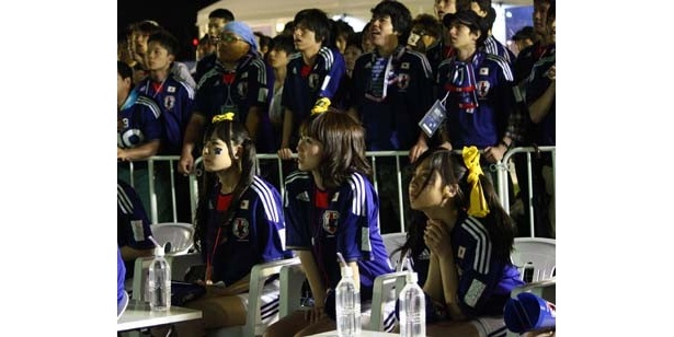 パブリックビューイングに登場したAKB48