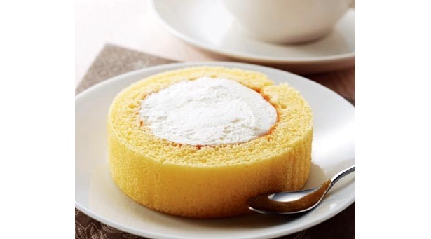 【写真】これがコンビニロールケーキブームの火付け役！　他、各コンビニ主力スイーツ
