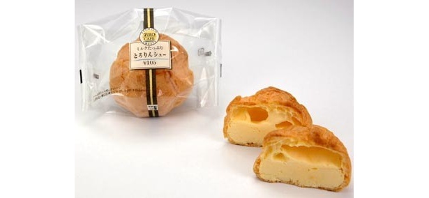 “とろりんクリーム”が人気の「ミルクたっぷりとろりんシュー」(105円)など、ロングセラーアイテムが多いセブン-イレブンのスイーツ