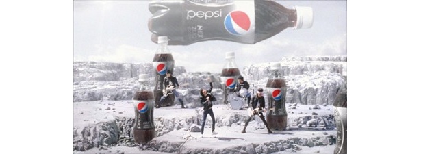 【写真】「ザ・クロマニヨンズ」ほかCM写真一挙公開！