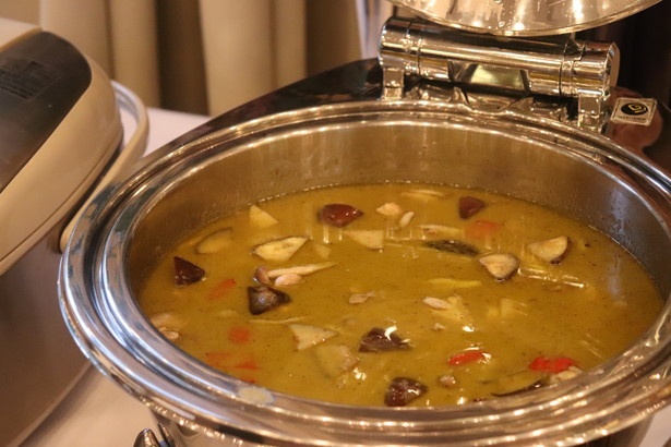 「ココナッツ風味のタイ風グリーンカレー」も隠れた人気者！訪れたらぜひ食べるべし!!