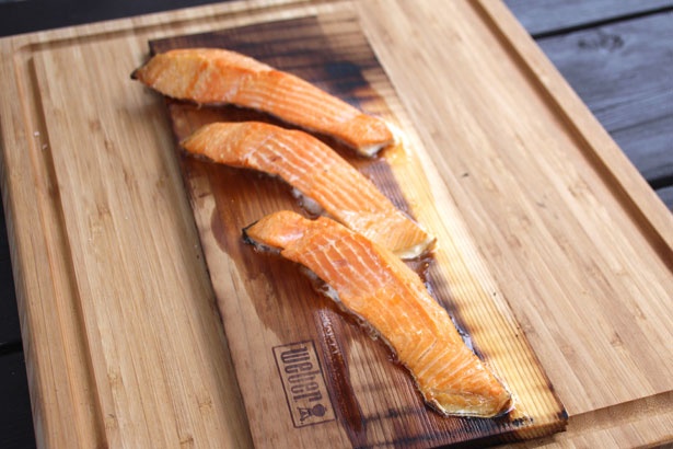 Weberのグリルで焼いたサーモン