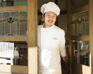 華やかな街より地元。等々力「コシュカ」のシェフが目指すもの