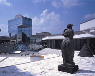 栃木県立美術館で壮大なスケールの作品を体感しよう！