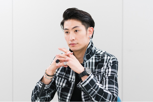 8月22日(水)にデビューアルバム「My Name Is…」をリリースする伊万里有