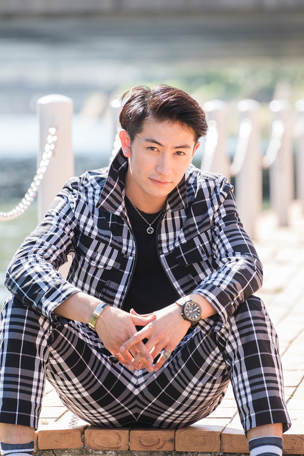 8月22日(水)にデビューアルバム「My Name Is…」をリリースする伊万里有