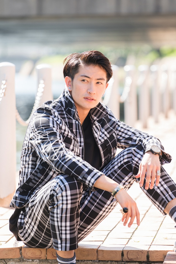 8月22日(水)にデビューアルバム「My Name Is…」をリリースする伊万里有