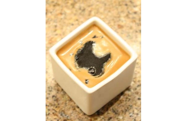 【写真】なんとも贅沢！気になる黒トリュフのプリンとは？