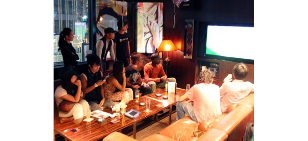 【写真】店内ではこの盛り上がりよう！