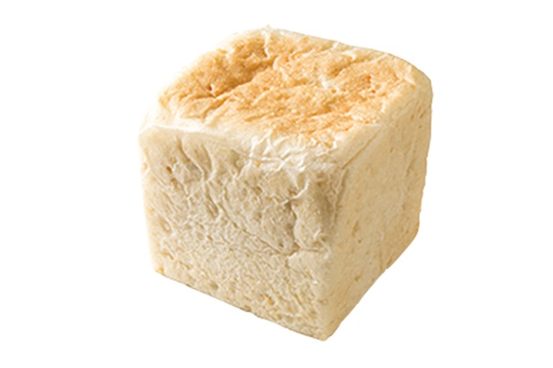  「Big Pain」の「玄米食パン」(210円)は、炊いた玄米を生地に練り込んで作るキューブ型食パン