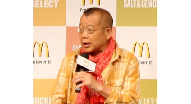 「今の東京の家の目の前にマクドナルドがあるんです。これからは行きやすいですわ〜。なんか自分の店みたいでしょ(笑)」と、鶴瓶さん