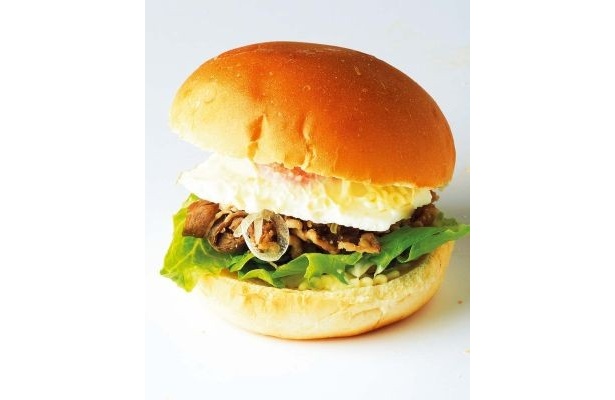 「牛屋(べこや)」の「白老牛丼バーガー」(350円)