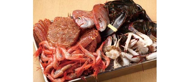 鮮度や旬を重視して選ぶ魚介類