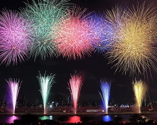 Wナイアガラに注目！「第40回 足立の花火」ビュースポット3選
