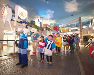 兵庫「キッザニア甲子園」パビリオン紹介！「パレード」に参加してみんなでダンス！