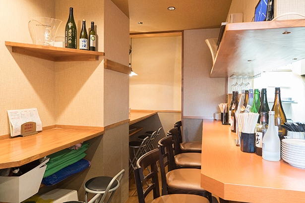 店内では、椅子を外して立ち飲みでの利用もできる