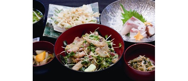 「玄海食堂 温や」のむなかた丼