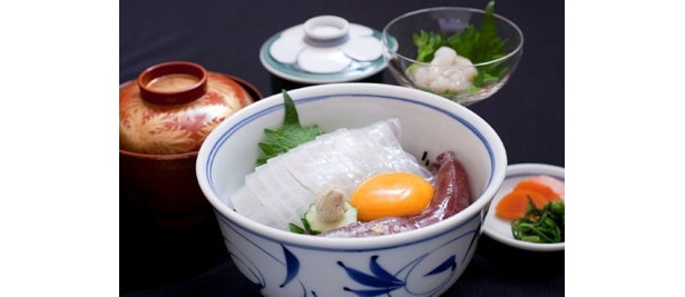 「末広」のむなかた丼