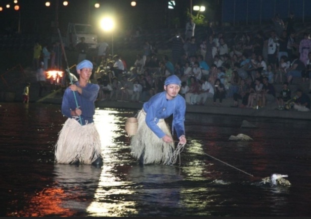 八百年の伝統を今に伝える 笛吹川石和鵜飼 開催 ウォーカープラス