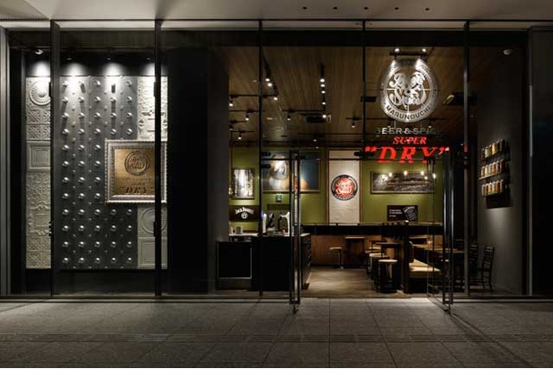 【写真を見る】「クリアクラフト」は東京と大阪の直営4店舗でテスト販売される。そのうちの1つがBEER＆SPICE SUPER “DRY”KITTE丸の内店(写真)
