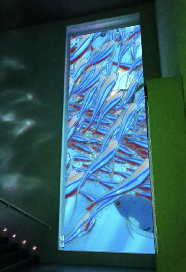 『未来のミライ』の特別編集映像を壁面に投影