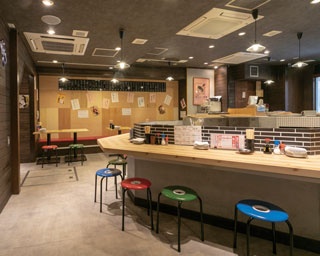 串カツ1本54円から！天満ど真ん中の大衆酒場「大衆酒場〜酒と肴と男と女〜 ハニーと小鉄」