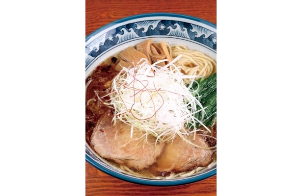 秋葉原の行列店が｢麺創房 玄 本店｣として五反田に！　進化した無化調の｢玄流塩ラーメン｣(780円)