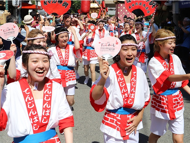 天神祭ギャルみこし