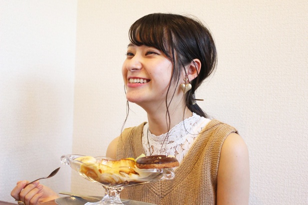 「プリンは、昔ながらの味わいですね。卵感が強くて、とってもおいしい！」とリポートもばっちり